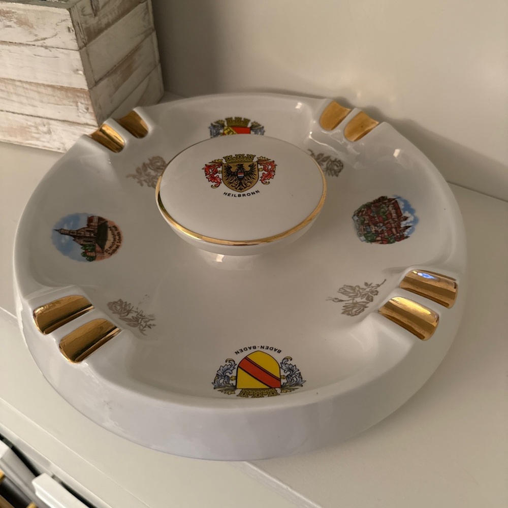 Royal Bavaria German Porcelain Ashtray Baden-Baden Heilbronn Crests Gold Gilt